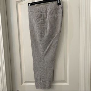LOFT Petite Seersucker Crop Pant - Charcoal Gray/Ivory Striped.  Womens: 8P.